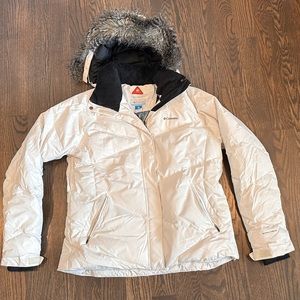 Women’s XL Omni-Shield White winter jacket